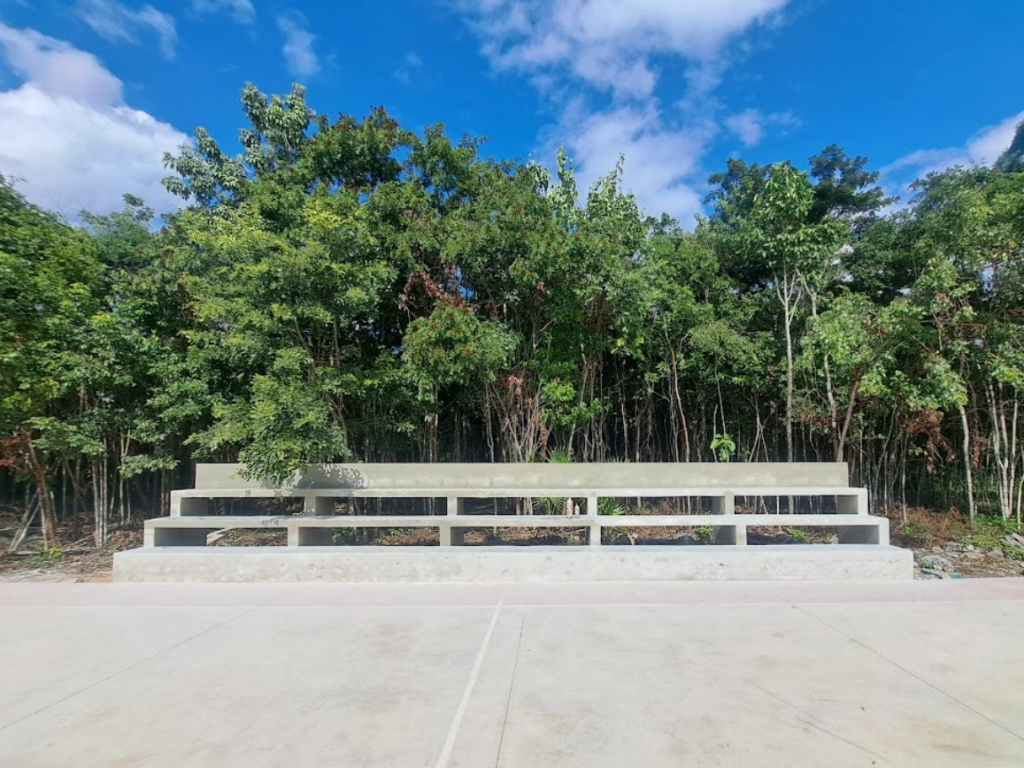 Ecogradas Ecoliiks en escuela Kaxan Na'at